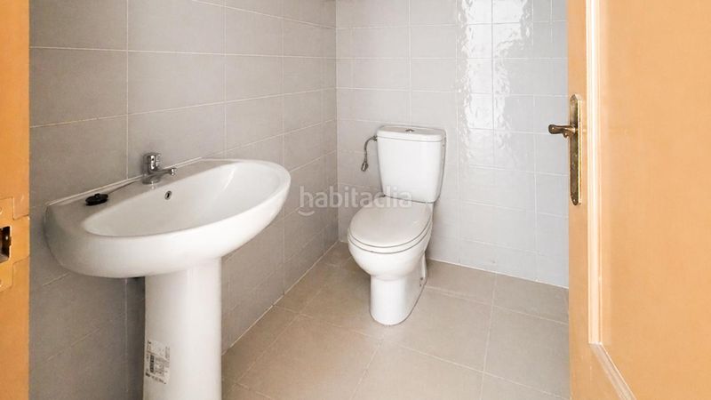 Foto d7e53b83-89bf-4209-892c-8646c612d65e. Local comercial a Las Bayas Elche / Elx