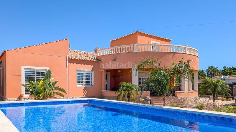 Foto 2bc7bc4c-ba07-420d-8060-67b157c1c33e. Casa amb piscina a La Foia - Daimés - Asprella Elche / Elx