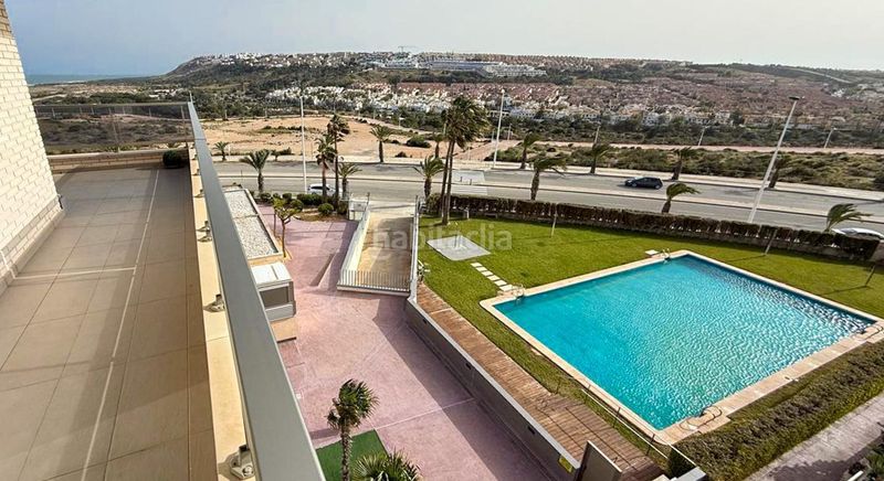 Foto 3f7855c3-cc2c-4236-a305-fda0d9ff56a9. Pis amb aparcament piscina a Los Arenales del Sol Elche / Elx