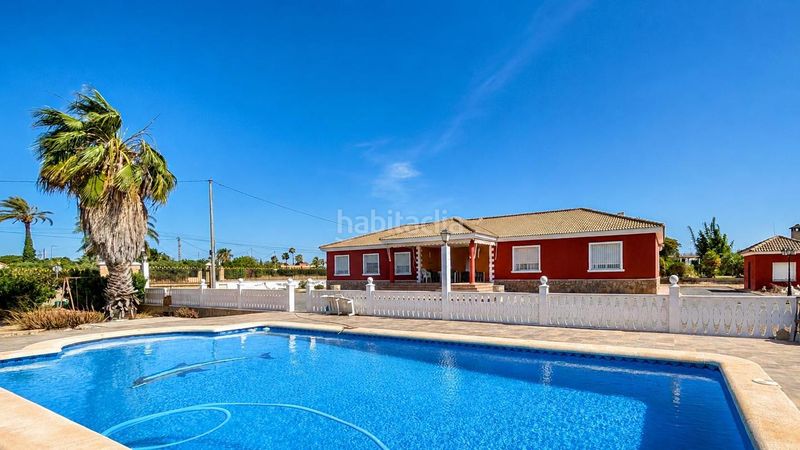 Foto 9e95aed6-e317-4b93-9cdc-f3d82d022383. Casa amb piscina a Valverde Elche / Elx