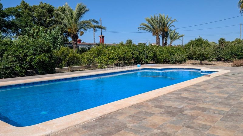 Foto e7e0cdbe-bda8-4eca-be53-9a40154da0ca. Casa amb piscina a Valverde Elche / Elx