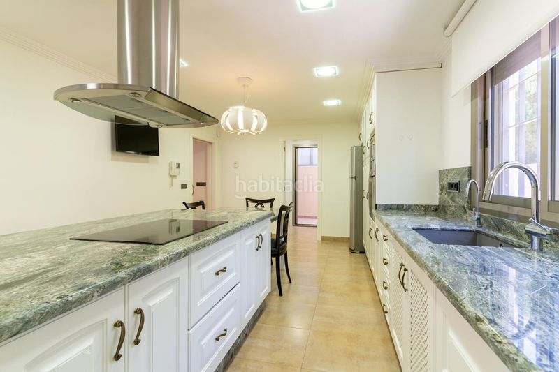 Foto 011f71d1-fcbf-48f8-9e77-3f46b8440211. Casa amb aparcament a Ciutat Jardí - Torreta Verdí Elche / Elx