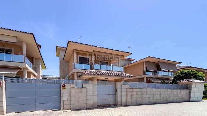 Foto feebb31c-46b6-4017-9340-2c35b325c3f8. Casa amb aparcament a Ciutat Jardí - Torreta Verdí Elche / Elx