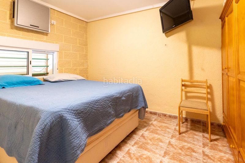 Foto 070624ea-160a-443c-9b28-497894f29e0b. Casa amb aparcament piscina a La Marina Elche / Elx