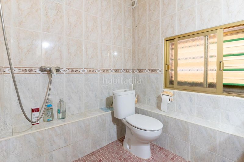 Foto d77ea6a4-4072-4dcc-9b56-ad78fd059f8b. Casa amb aparcament piscina a La Marina Elche / Elx