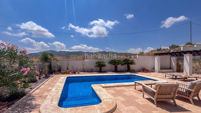 Foto d84179eb-00db-4e96-85f9-f25bd70378cf. Casa amb aparcament piscina a Monòver