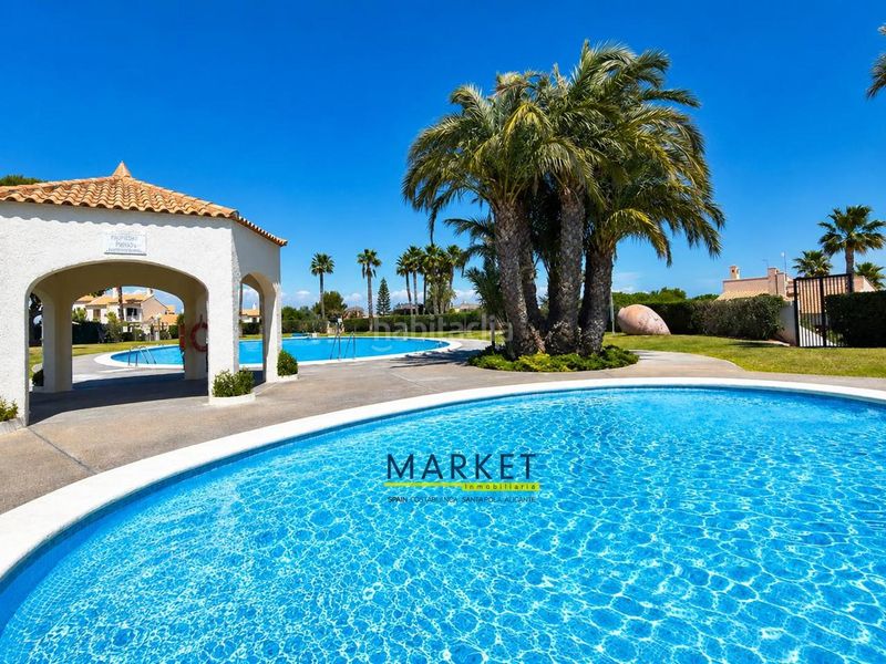 Foto e655e4c2-a8ca-40d5-bb06-a414a6a8bed3. Casa adosada en Monte Faro-Altomar II Santa Pola