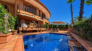 Maison  Oscar espla