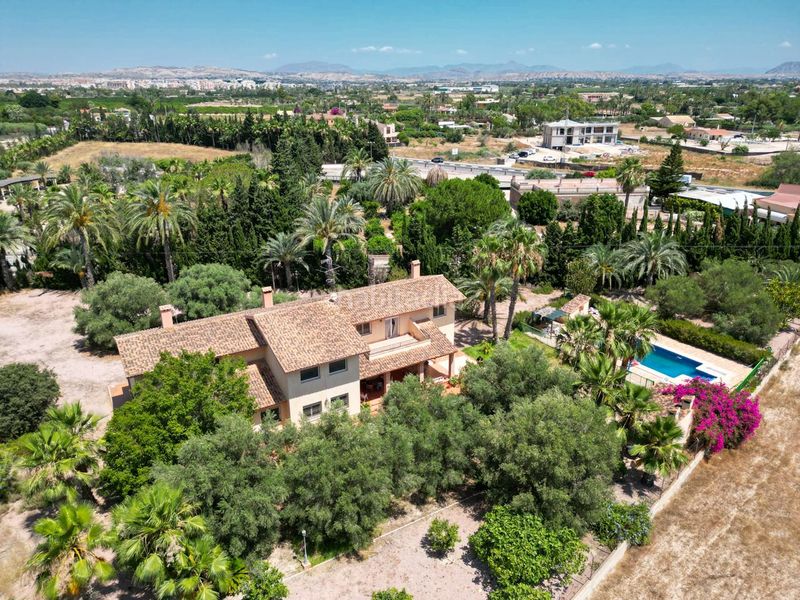 Foto 591ab4e7-1175-483b-82e0-07336e857f81. Casa amb calefacció aparcament piscina a Perleta - Maitino Elche / Elx
