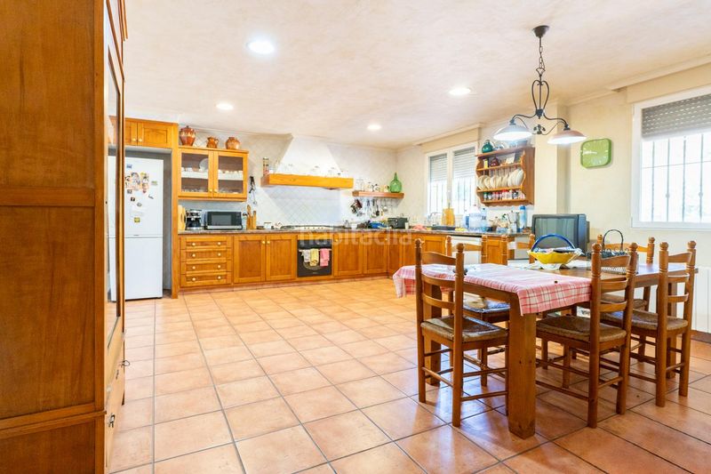 Foto d0b8e6d1-9393-4ae8-bbff-7f5a01644c54. Casa amb calefacció aparcament piscina a Perleta - Maitino Elche / Elx