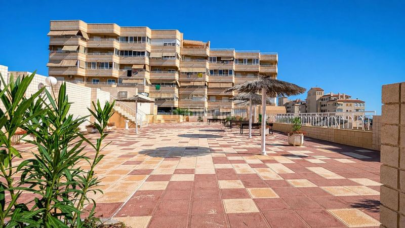 Foto 7df7d88e-53ad-4717-a6a5-8f69ff6eb42d. Casa adossada amb piscina a Los Arenales del Sol Elche / Elx
