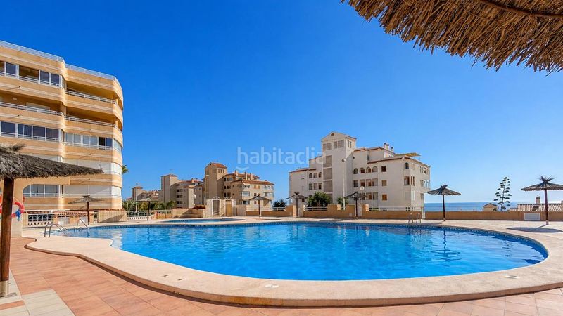 Foto 97ef14a3-e1f3-4c7d-bb79-6400435676c9. Casa adossada amb piscina a Los Arenales del Sol Elche / Elx