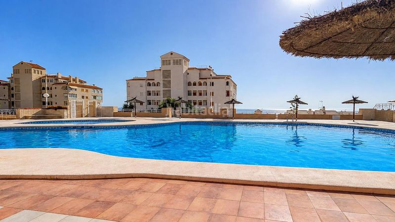 Foto d7bece58-0d44-405e-a7e3-3084e918b04c. Casa adossada amb piscina a Los Arenales del Sol Elche / Elx
