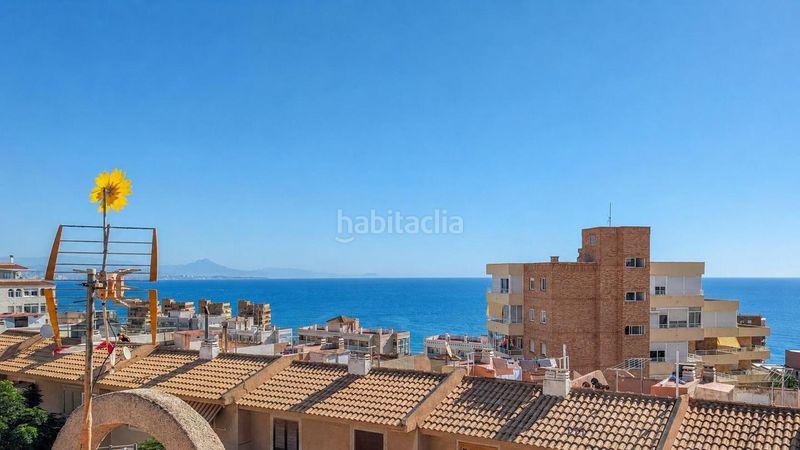 Foto fa6f3326-e708-4815-a670-af55d31ea95b. Casa adossada amb piscina a Los Arenales del Sol Elche / Elx