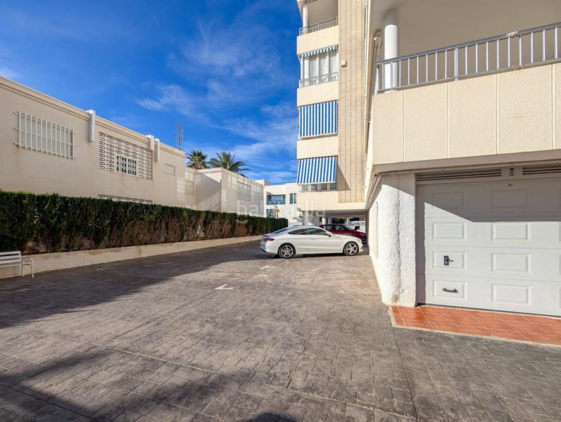Foto d3b16f0b-4a1d-40e1-ba36-11d971845120. Piso en Calas Santiago Bernabeu Santa Pola