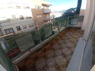 Pis a Ca n'Oriac. Piso de 3 habitaciones en plaza del pino sabadell