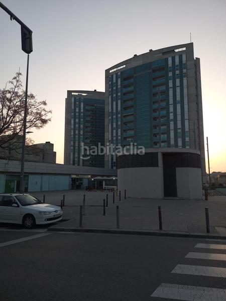 Foto 643be150-d7d3-4d41-b7a3-a4f2d9576667. Local comercial  en plaza céntrica del Segle XX en Terrassa