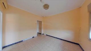 Pis a Campoamor. Piso de 4 habitaciones a reformar