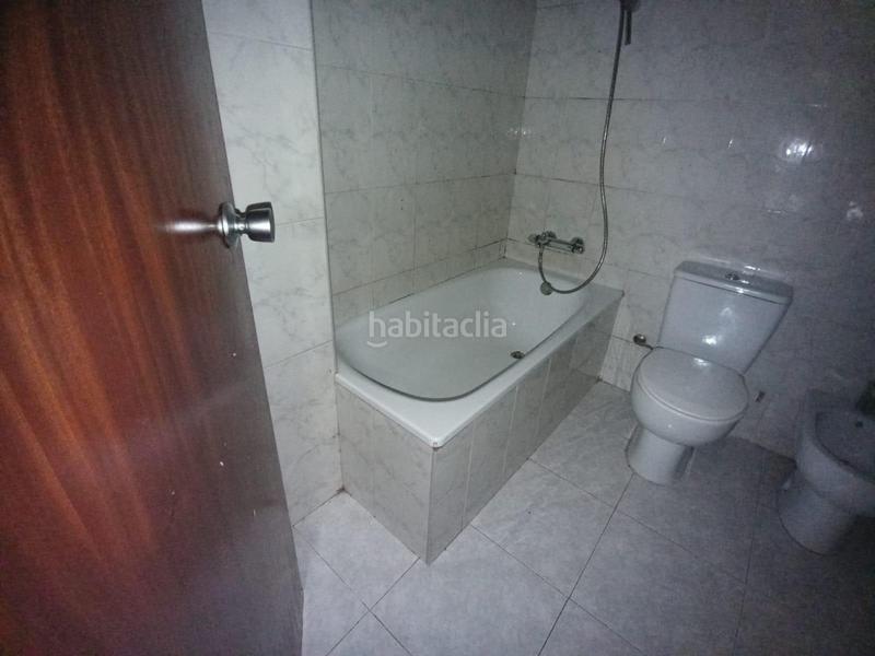 Foto 259f0f58-eb45-44b8-aea7-857da90f8611. Local comercial a Centre Rubí