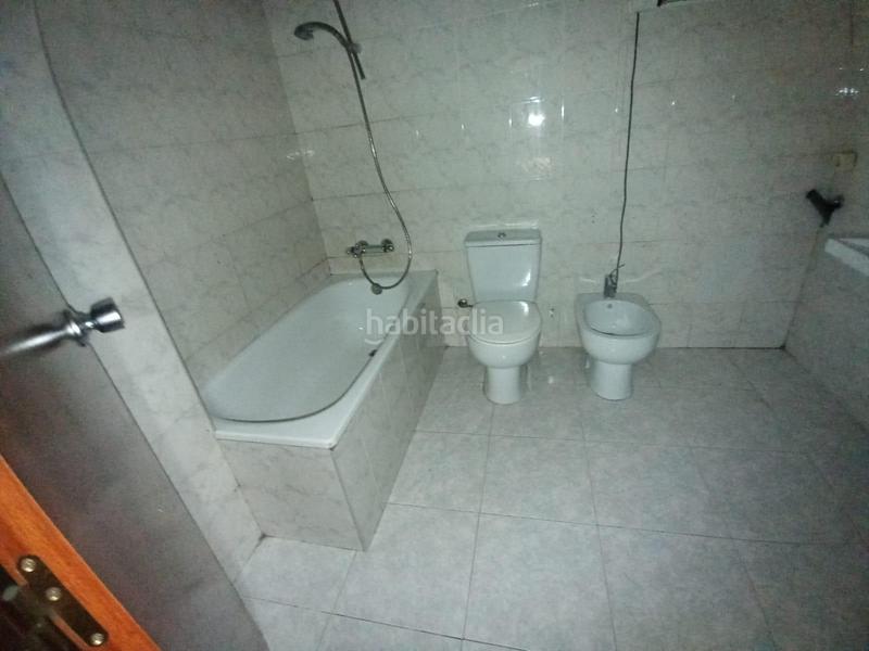 Foto abf3a6d2-9e04-41d3-af55-e3a9e8f461f3. Local comercial a Centre Rubí