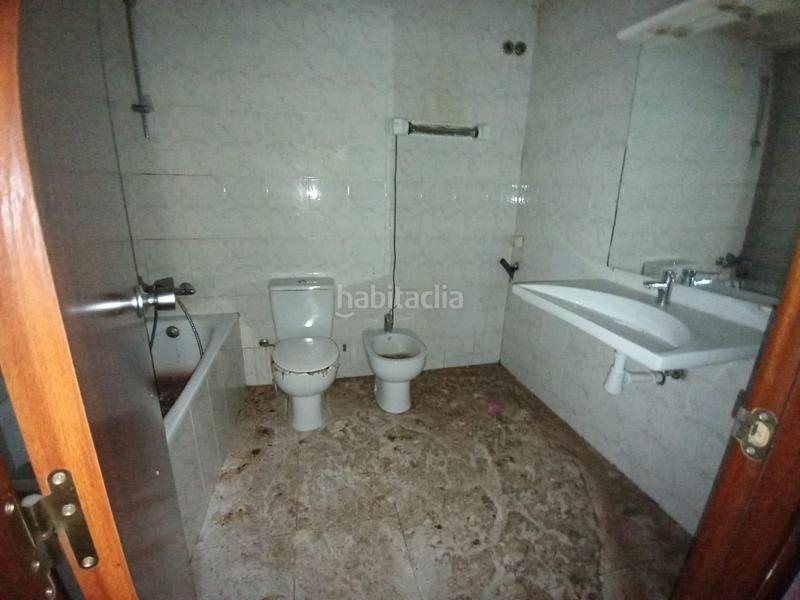 Foto c23ddb0a-ea76-48d2-9140-e3b5989a2498. Local comercial a Centre Rubí