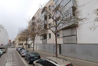 Aparcament cotxe a Centre. Promoción dos plazas de parking de gran tamaño