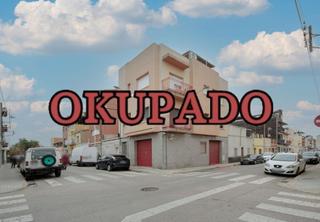 Casa a La Plana del Pintor. Casa okupada en la planada