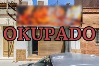 Casa a Eixample. Casa okupada ccerdanyola sabadell