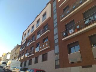 Parking coche en Ca n'Aurell. Plaza de parking doble en cmurillo terrassa