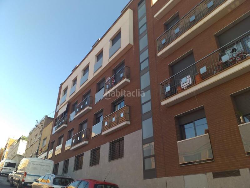 Foto fff82262-d762-413d-8479-92b55564c596. Aparcament cotxe a Ca n'Aurell Terrassa