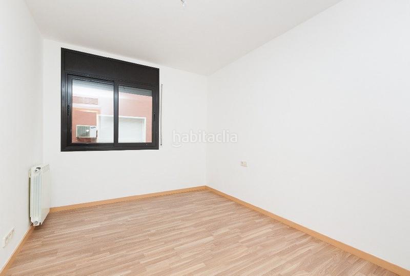Foto 214b7a06-0f71-443d-9f25-9d2048353597. Dúplex piso ocupado espacioso dúplex en Centre Ripollet