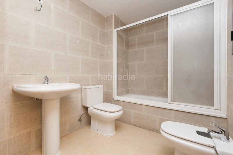 Foto a2827d16-9753-42a9-9b2f-96ab7fbca1c5. Dúplex piso ocupado espacioso dúplex en Centre Ripollet
