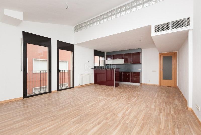 Foto bff54e25-fb5c-4cec-aa96-92d978fb0997. Dúplex piso ocupado espacioso dúplex en Centre Ripollet