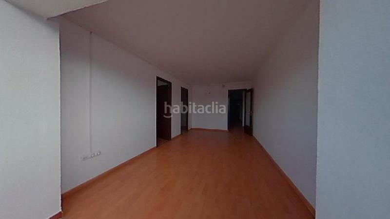 Foto a1d8253c-1299-41d0-b55a-281150d4bae4. Pis a Ajuntament-Maragall Ripollet