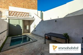 Casa a Gràcia. Casa de 3 habitaciones en gracia, con piscina y patio privado