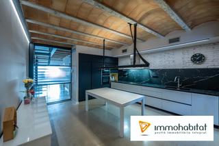 Maison à Gràcia. Casa de 3 habitaciones en gracia, con piscina y patio privado