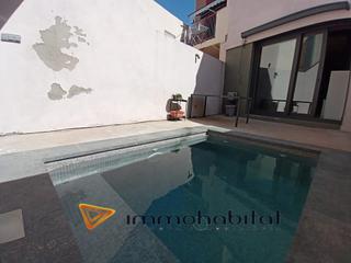 Casa in Gràcia. Casa de 3 habitaciones en gracia, con piscina y patio privado