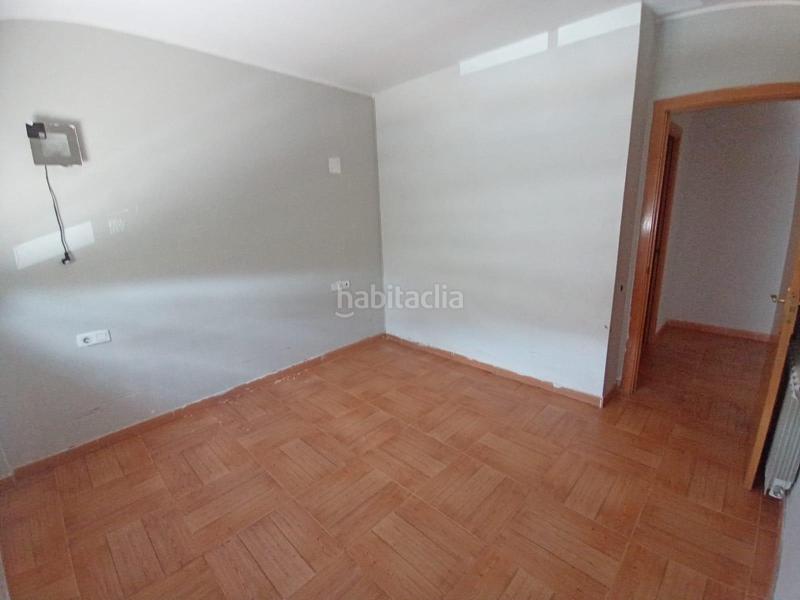 Foto 43768511-0ec5-468d-a62e-5b3ba24c1d93. Piso  amplio con 3 habitaciones y plaza de parking en Sabadell