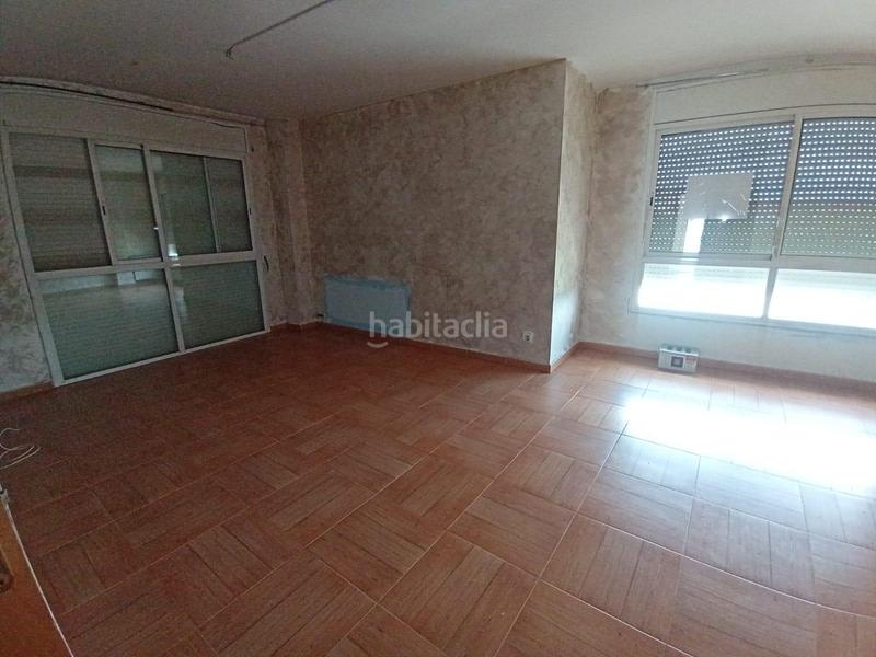 Foto 7ec3f311-dab2-40e3-a477-62a7d3bd11da. Piso  amplio con 3 habitaciones y plaza de parking en Sabadell