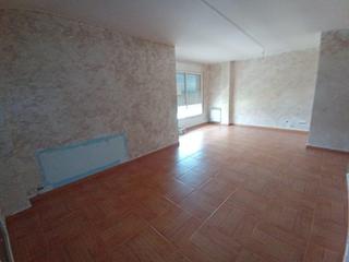 Piso en Eixample. Piso amplio con 3 habitaciones y plaza de parking