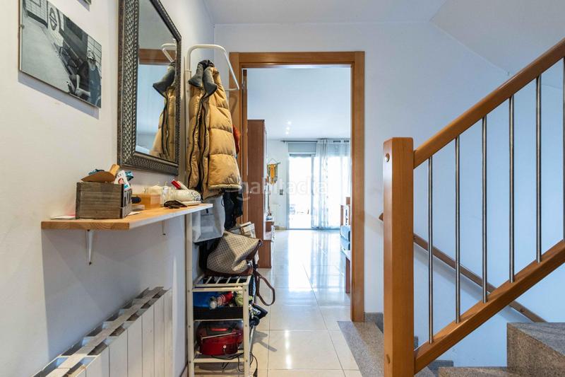 Foto b5ea4239-cda1-4186-8312-ca7f098d2a62. Semi detached house with heating parking in La Romànica Barberà del Vallès