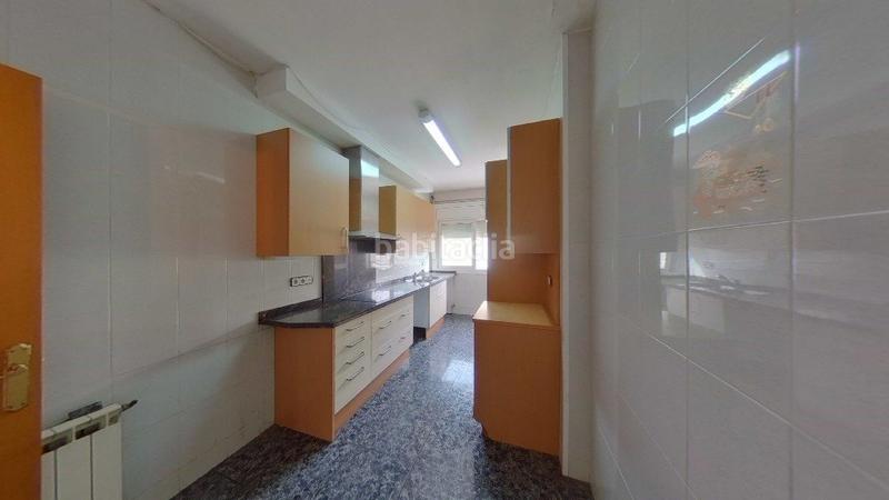 Foto 16f33d1c-3954-42c1-b869-bde71defefac. Etagenwohnung mit heizung in Torre-romeu Sabadell