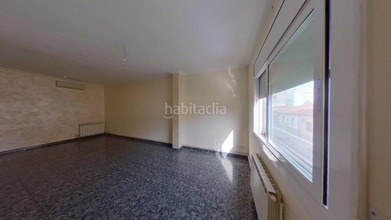 Foto c386af68-94b6-4ed9-b766-17affaa6a5ae. Etagenwohnung mit heizung in Torre-romeu Sabadell