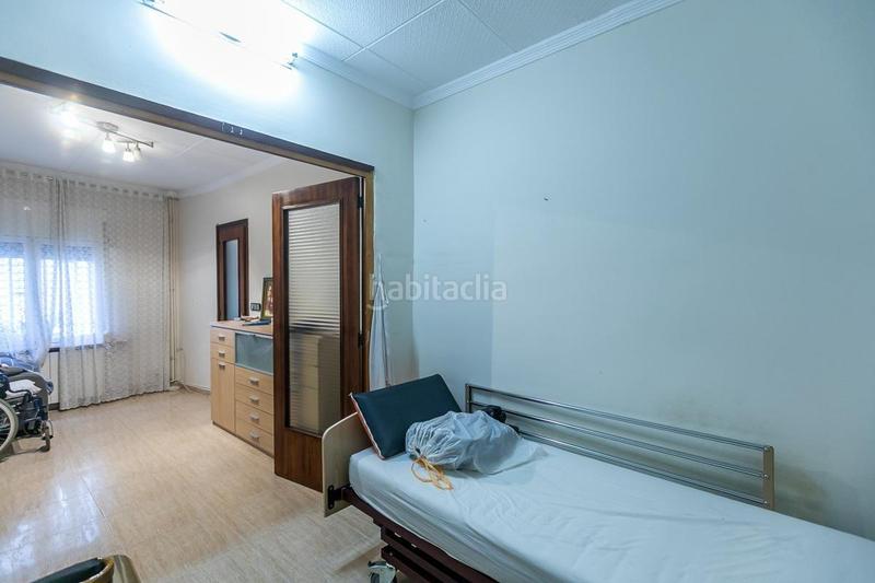 Foto d682268b-110c-474e-9437-aeb173a4826d. Casa a Centre Sabadell