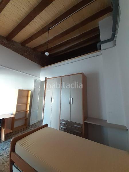 Foto e19c6704-b487-4917-bc6d-b7f4a9301506. Lloguer casa amb calefacció a Centre Sabadell