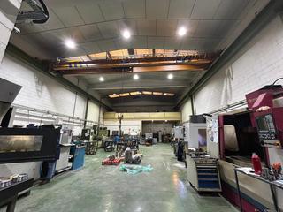 Bâtiment à usage industriel à Centre. Nave industrial en rubi  excelente oportunidad para inversores