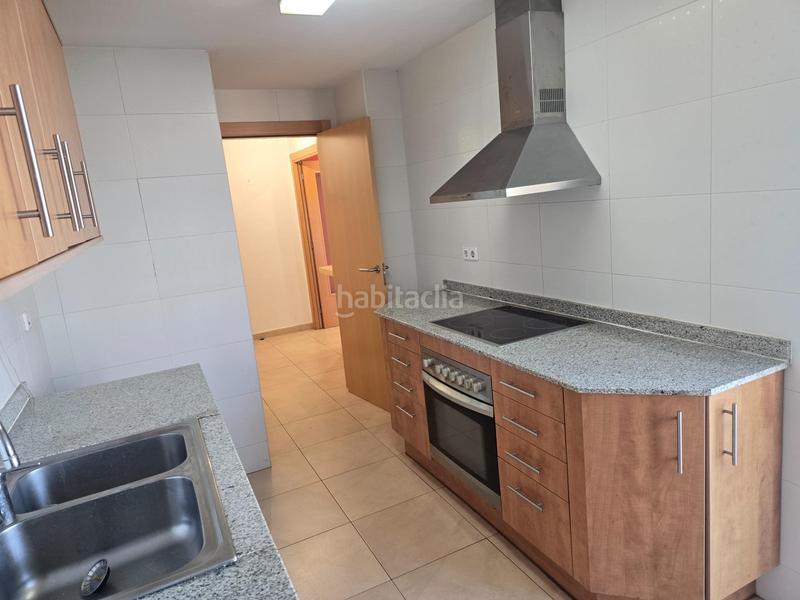 Foto 0f0a1c52-3af1-4964-a411-1b474112e92e. Pis amb calefacció aparcament piscina a Torre-romeu Sabadell