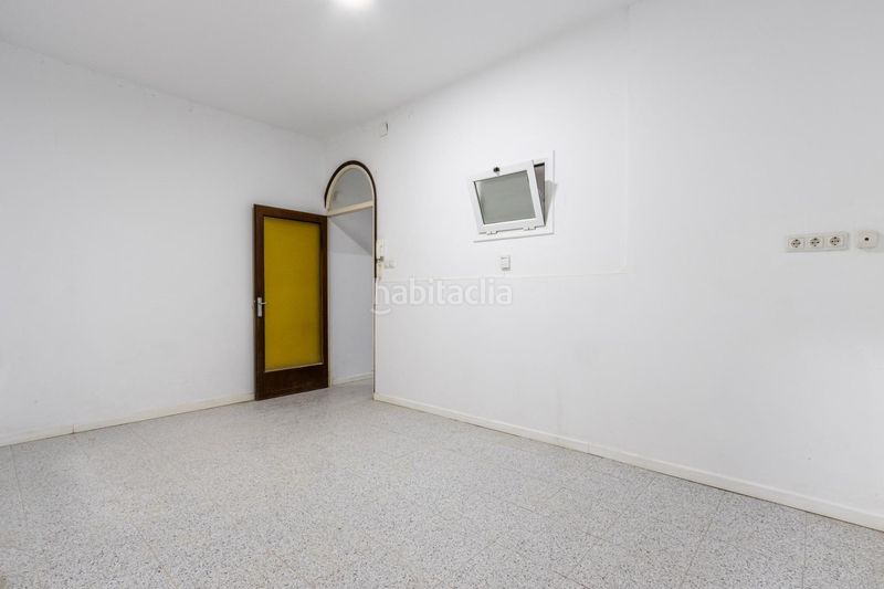 Foto 881ce17d-f98e-4075-a3e0-343875bcd7a7. Casa adossada a Ca n'Aurell Terrassa