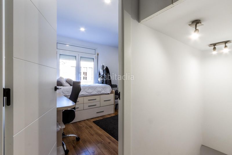 Foto be4c0d8a-0c08-4269-bfa4-d266d0a9690a. Casa amb calefacció aparcament a Gràcia Sabadell