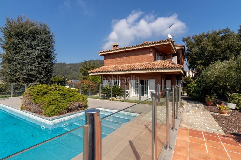 Foto a165d1d8-d9ac-4133-b583-2438b5997e48. Casa amb aparcament a Eixample - Can Bogunyà Castellar del Vallès